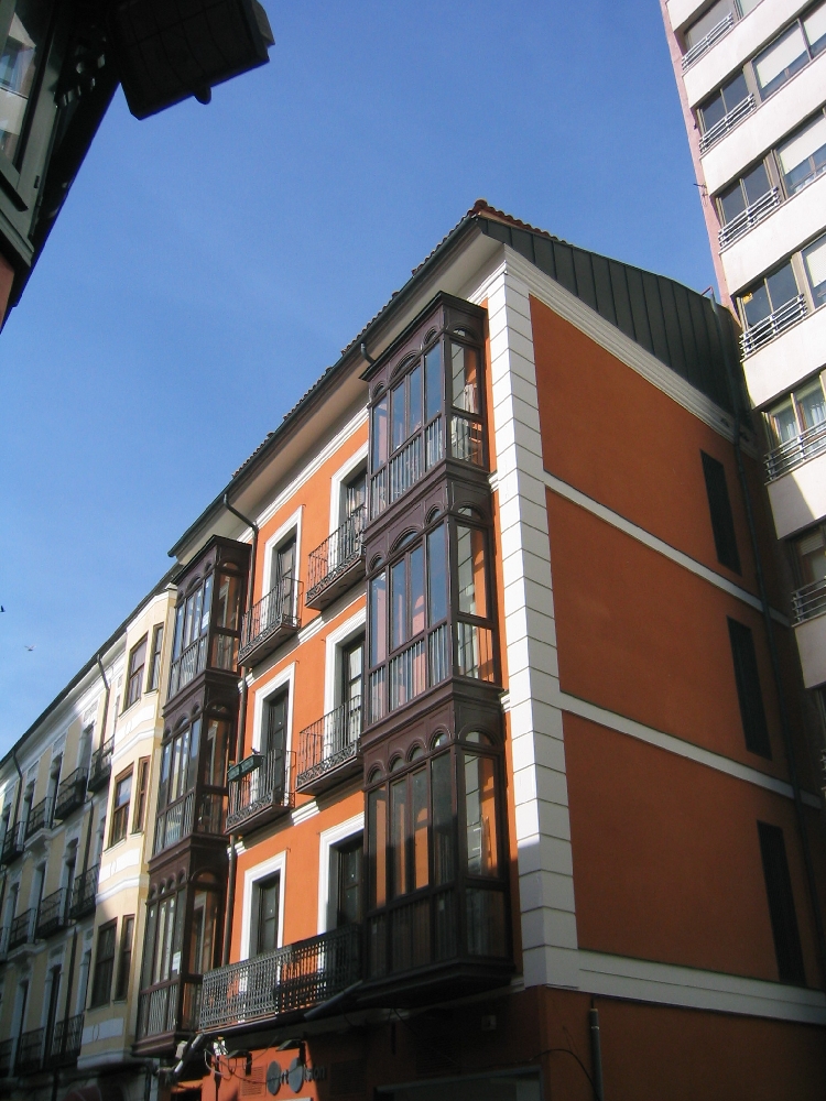 Rehabilitación integral de edificio en casco histórico - c/ Regalado, 13